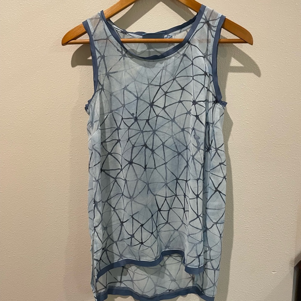 Vera Wang sheer blue geometric tank top blouse
